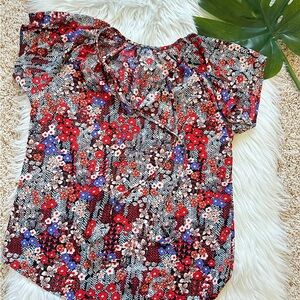 ⭐️ Floral Print Women's Top